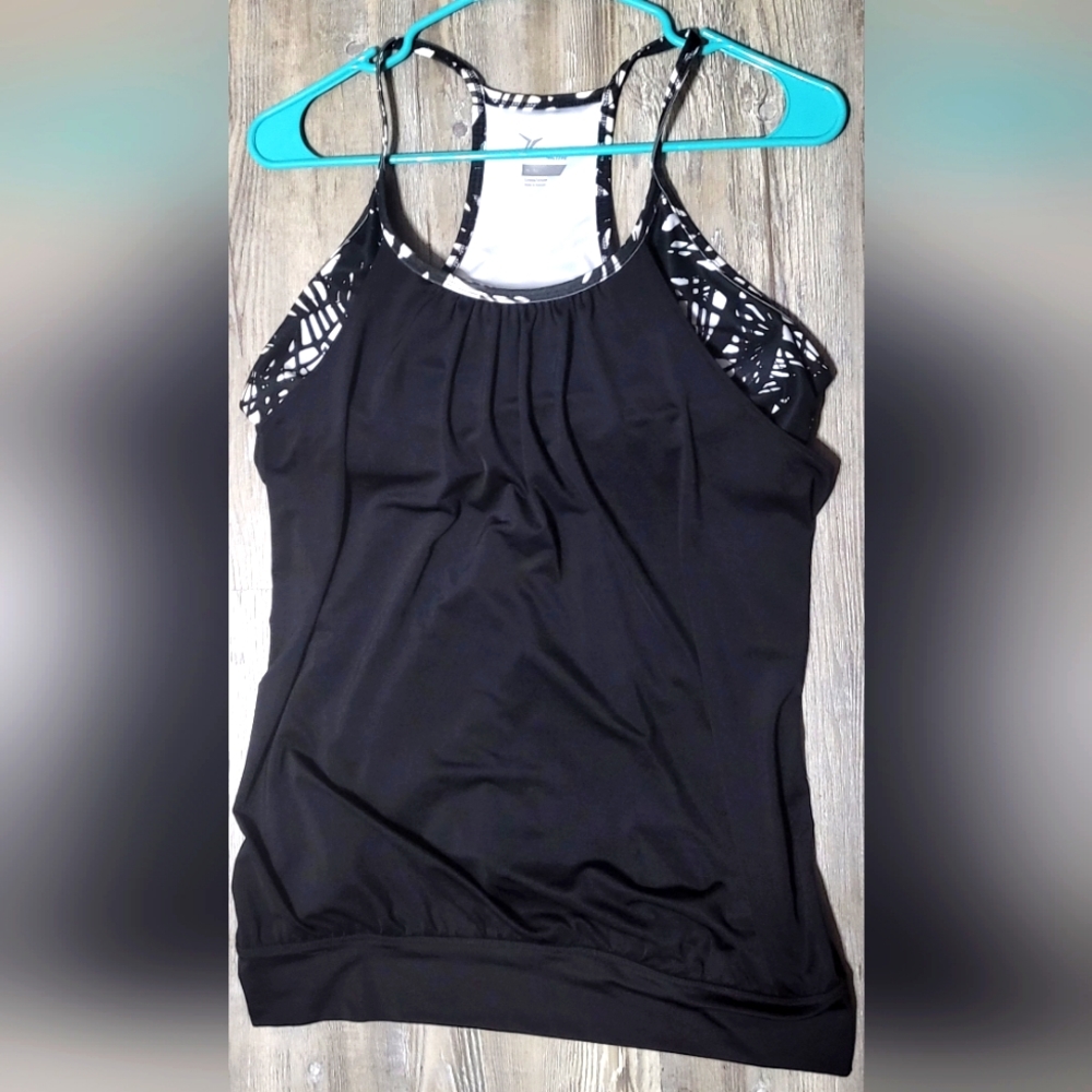 🟢Old Navy Active Top🟢